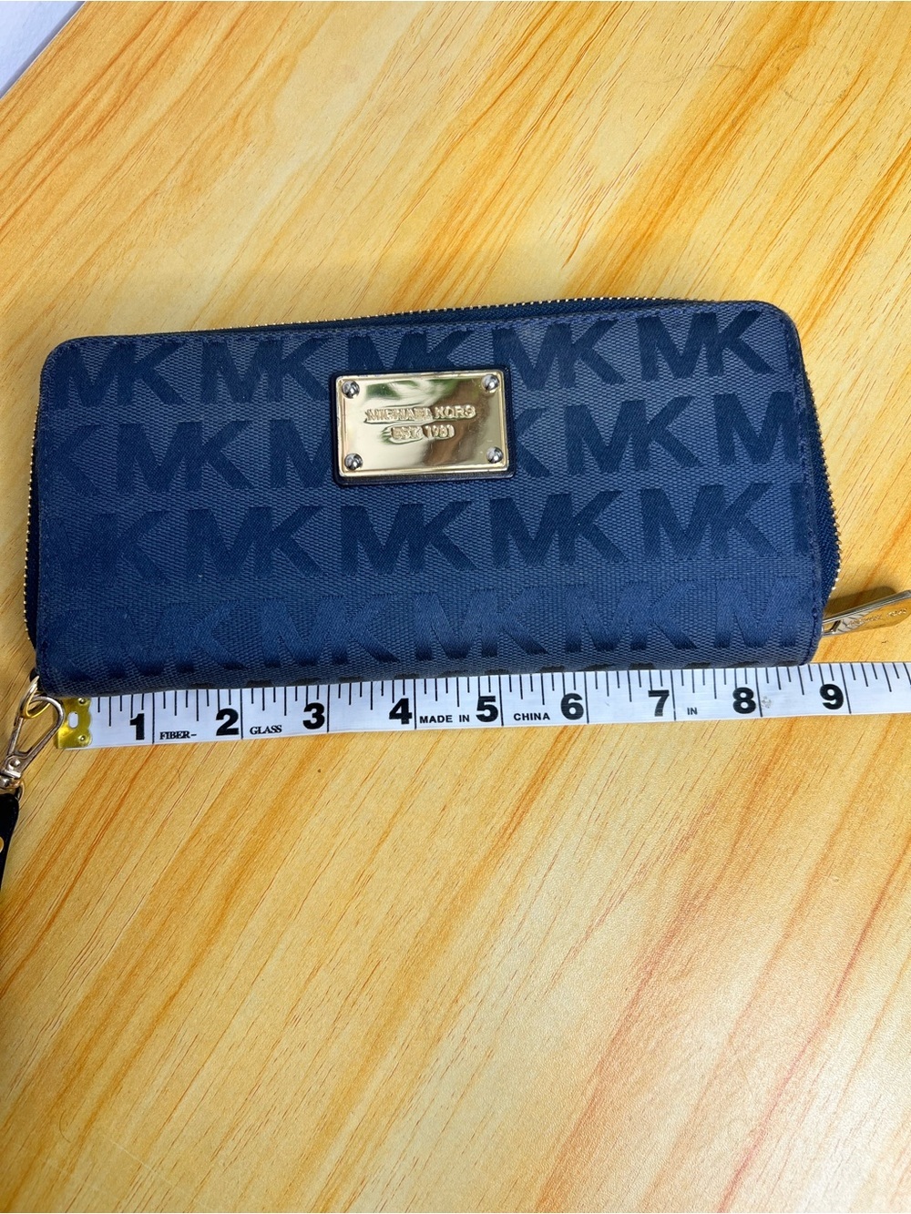 Michael Kors Jet Set Continental Zip Around Wallet/Wrist - Picture 12 of 16